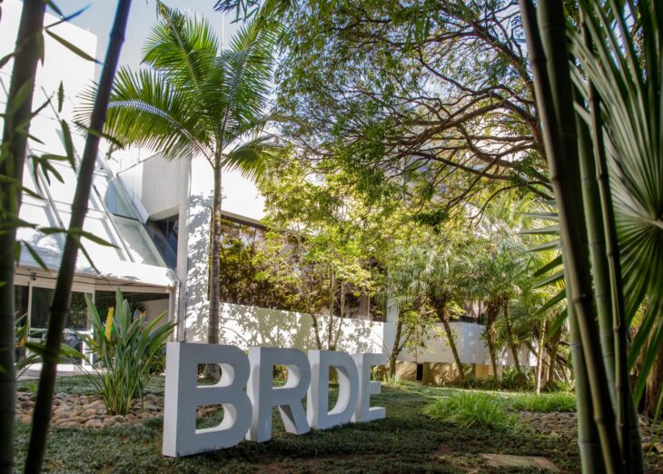 BRDE atinge marco de mais de R$ 900 milhões em contratos no Paraná