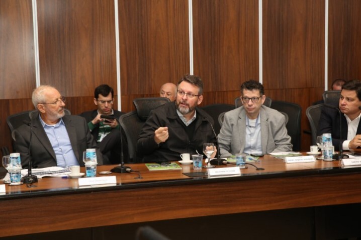 Atuação do cooperativismo no Paraná é apresentada a diretores do BRDE