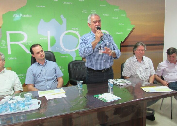 Prefeitos da região de Entre Rios conhecem programas do BRDE