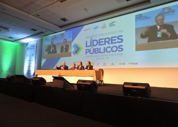 Prefeitos buscam no BRDE financiamento para infraestrutura e modernização Prefeitos buscam no BRDE financiamento para infraestrutura e modernização