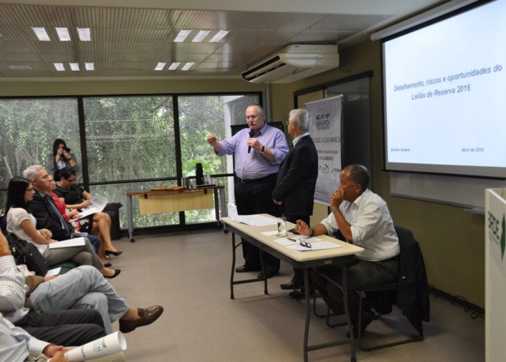 BRDE firma convênio para apoiar empresas de energia BRDE firma convênio para apoiar empresas de energia