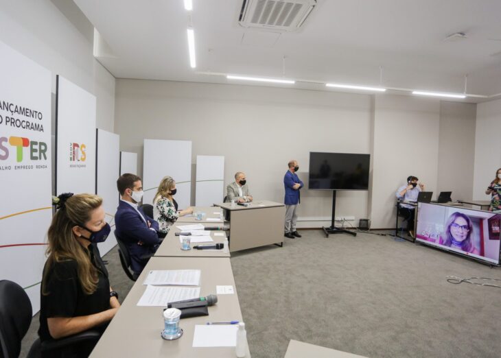 Programa busca facilitar crédito a empreendedores de baixa renda e capacitar gestão de pequenos negócios Programa busca facilitar crédito a empreendedores de baixa renda e capacitar gestão de pequenos negócios