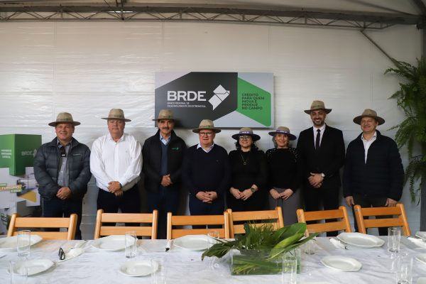 Em encontro no BRDE, governador diz que 45ª Expointer espelha momento diferenciado do agro no RS