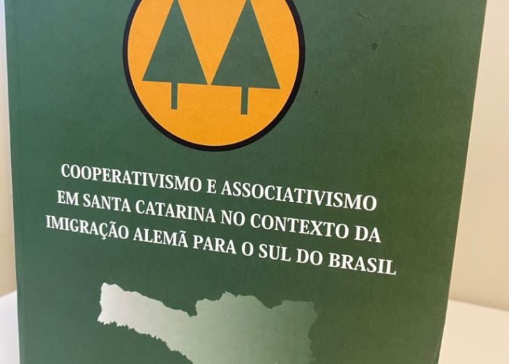 Com apoio do BRDE, livro sobre o cooperativismo catarinense será lançado em Florianópolis Com apoio do BRDE, livro sobre o cooperativismo catarinense será lançado em Florianópolis