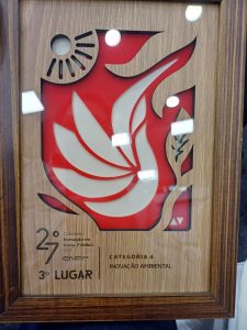 Troféu 3º lugar para BRDE Labs PR na categoria Inovação Ambiental da ENAD (foto BRDE)