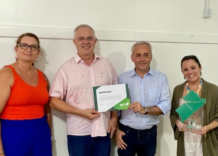 Presidente do BRDE visita APAE de Pomerode e conhece projetos apoiados pelo banco