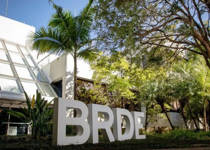 Conheça as ações do BRDE para fortalecer a economia, atrair investimentos e gerar emprego e renda no Paraná Conheça as ações do BRDE para fortalecer a economia, atrair investimentos e gerar emprego e renda no Paraná