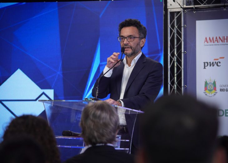 BRDE apresenta estratégia de expansão regional durante premiação das maiores empresas do Paraná